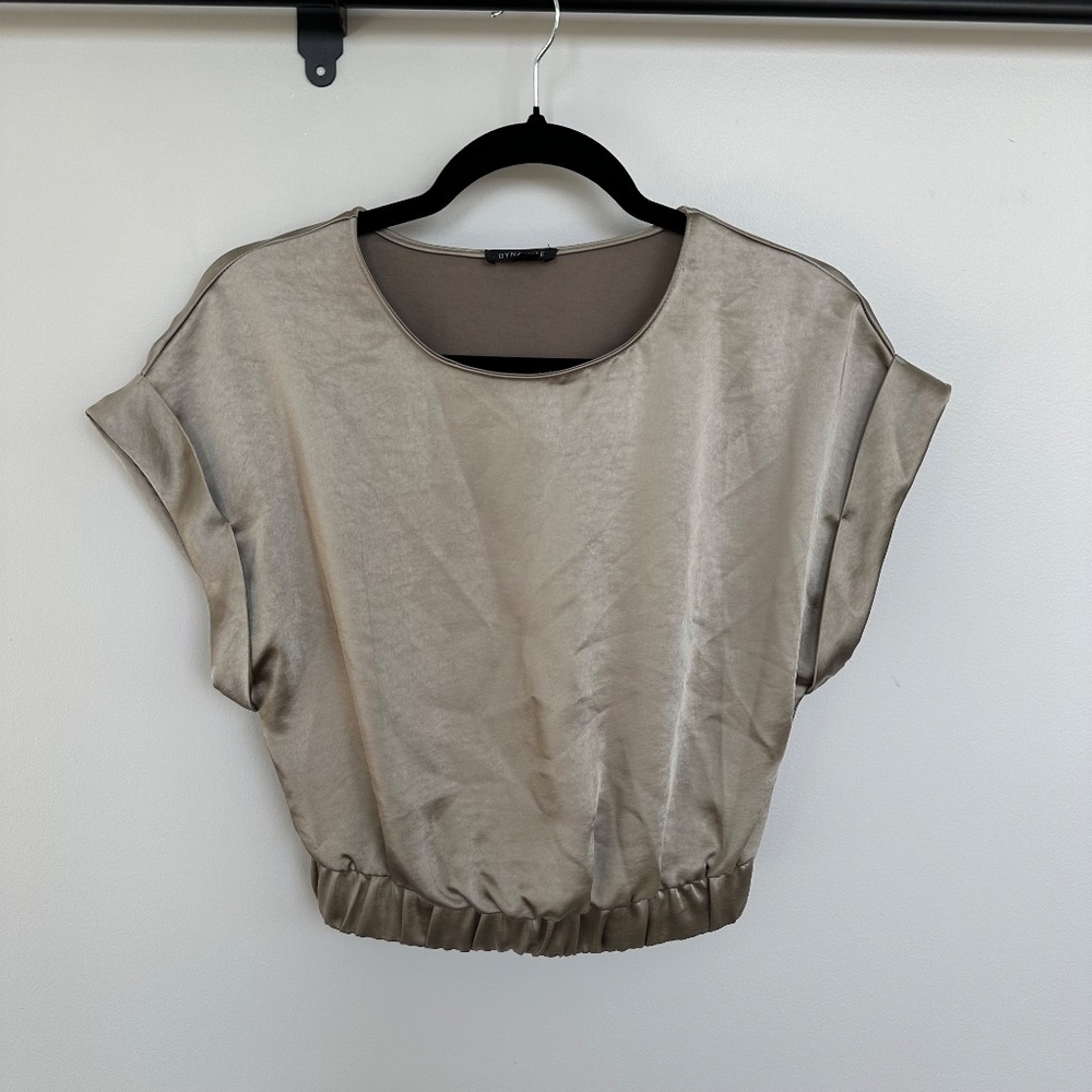 Dynamite Cuffed Short Sleeve Satin Blouse (XXS)